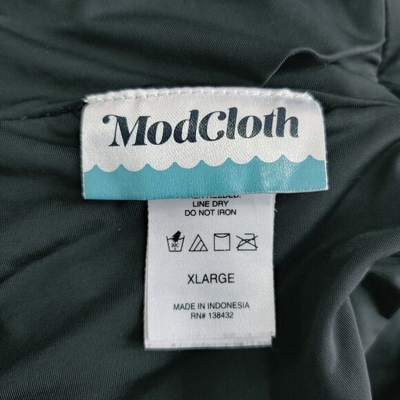 Modcloth Black Floral Kelsie One-Piece Swimsuit Vacation Beach  Plus Size XL - Picture 9 of 11